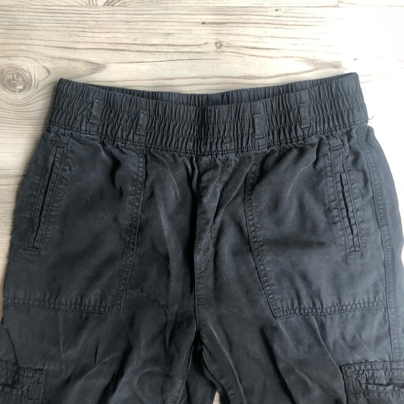 American Eagle high waisted cargo pant joggers - Picture 3 of 8